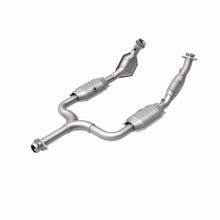 Load image into Gallery viewer, MagnaFlow Direct Fit Catalytic Converter 01-04 Ford Mustang 3.8L CA