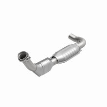 Load image into Gallery viewer, MagnaFlow Direct Fit Catalytic Converter 97-98 Ford Exped 4.6L D/S