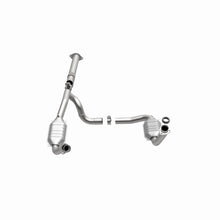 Load image into Gallery viewer, MagnaFlow Direct Fit Catalytic Converter 2002 Chevy E 1500 Van 4.3L