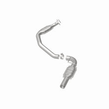 Load image into Gallery viewer, MagnaFlow Direct Fit Catalytic Converter 07-08 Express 2500 4.8L Driver Side