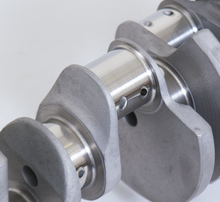Load image into Gallery viewer, Eagle Chevy LS1 24 Tooth Reluctor 4140 Forged Crankshaft
