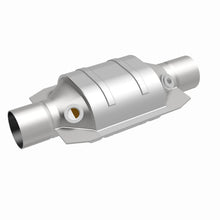 Load image into Gallery viewer, MagnaFlow Universal Catalytic Converter 2.5 Dual O2 Boss FED