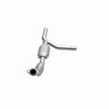 Load image into Gallery viewer, MagnaFlow Direct Fit Catalytic Converter 97-99 E-150/250 4.6L P/S