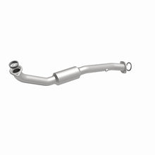 Load image into Gallery viewer, MagnaFlow Direct Fit Catalytic Converter 2009-2012 Highlander 2.7 L Underbody