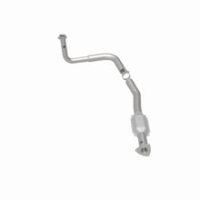 Load image into Gallery viewer, MagnaFlow Direct Fit Catalytic Converter 97-00 GM Van 5.7L Lf