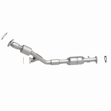Load image into Gallery viewer, MagnaFlow Direct Fit Catalytic Converter 02-03 Saturn Vue 3.0L Rear