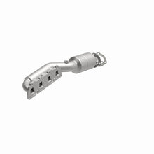 Load image into Gallery viewer, MagnaFlow Direct Fit Catalytic Converter 02-04 VW Passat 4.0L