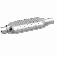 Load image into Gallery viewer, MagnaFlow Universal Catalytic Converter 2.5 Single O2 Boss