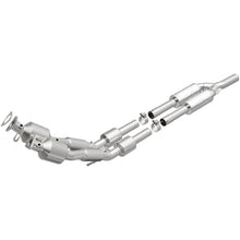 Load image into Gallery viewer, MagnaFlow Direct Fit Catalytic Converter 2012-2015 Passat (B7) 3.6L V6 OEM Grade