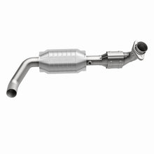 Load image into Gallery viewer, MagnaFlow Direct Fit Catalytic Converter 04-06 F-150 Pickup 5.4L 2WD D/S