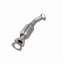 Load image into Gallery viewer, MagnaFlow Direct Fit Catalytic Converter 04-05 Suzuki Forenza 2.0L