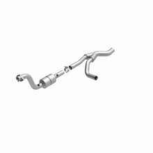 Load image into Gallery viewer, MagnaFlow Direct Fit Catalytic Converter 04-06 Dodge Durango 5.7L Passenger Side