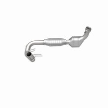 Load image into Gallery viewer, MagnaFlow Direct Fit Catalytic Converter 98 Ford Expedition 5.4L
