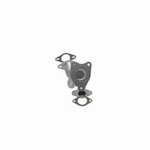 Load image into Gallery viewer, MagnaFlow Direct Fit Catalytic Converter 2008-2009 G6 3.5 L Underbody