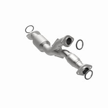 Load image into Gallery viewer, MagnaFlow Direct Fit Catalytic Converter 96-97 Lexus GS300 3.0L
