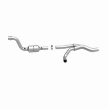 Load image into Gallery viewer, MagnaFlow Direct Fit Catalytic Converter 04-06 Dodge Durango 5.7L Passenger Side