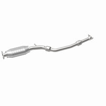 Load image into Gallery viewer, MagnaFlow Direct Fit Catalytic Converter 99-02 Lanos 1.6 rear OEM