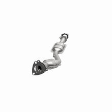 Load image into Gallery viewer, MagnaFlow Direct Fit Catalytic Converter 07-10 Saturn VUE 2.4L
