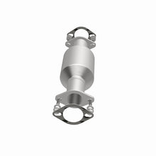Load image into Gallery viewer, MagnaFlow Direct Fit Catalytic Converter 03-06 Kia Sorento 3.5L rear