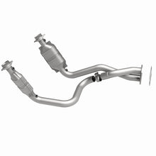 Load image into Gallery viewer, MagnaFlow Direct Fit Catalytic Converter 05-07 Ford F250/F350 5.4L