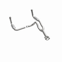 Load image into Gallery viewer, MagnaFlow Direct Fit Catalytic Converter 00 Chevy Express 1500 5.7L