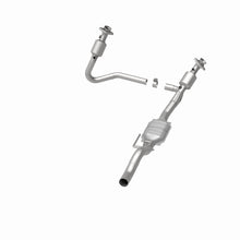 Load image into Gallery viewer, MagnaFlow Direct Fit Catalytic Converter 01 Dodge Dakota 3.9L 4WD