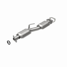 Load image into Gallery viewer, MagnaFlow Direct Fit Catalytic Converter 95 Explorer 4.0L CA