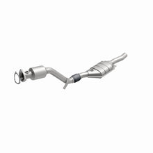 Load image into Gallery viewer, MagnaFlow Direct Fit Catalytic Converter 03 Volkswagen Passat 2.8L