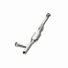 Load image into Gallery viewer, MagnaFlow Direct Fit Catalytic Converter 99-02 Expedition 5.4L 4wd