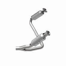 Load image into Gallery viewer, MagnaFlow Direct Fit Catalytic Converter Dakota 05-06 6 3.7L