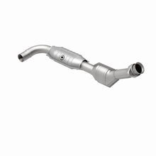 Load image into Gallery viewer, MagnaFlow Direct Fit Catalytic Converter 99-00 Ford F-150 4.2L 2WD D/S