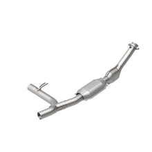Load image into Gallery viewer, MagnaFlow Direct Fit Catalytic Converter 97-98 Expedition-Navigator