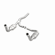 Load image into Gallery viewer, MagnaFlow Direct Fit Catalytic Converter 2009-2012 Dodge Nitro 3.7L Underbody