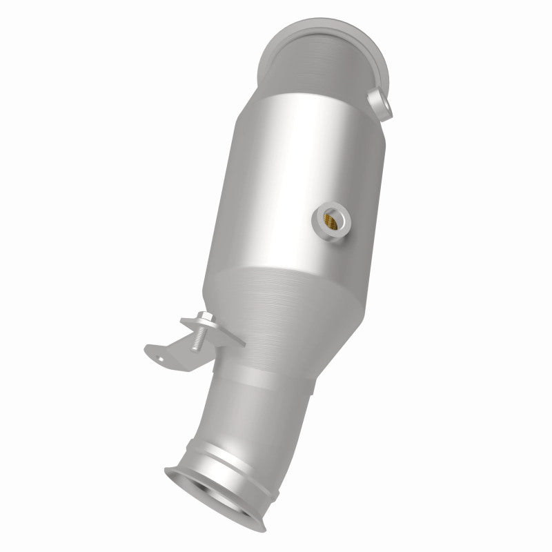 MagnaFlow 2014 BMW 335i GT xDrive 3.0L Underbody Direct Fit EPA Compliant Catalytic Converter - GTR Auto