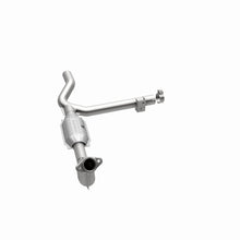 Load image into Gallery viewer, MagnaFlow Direct Fit Catalytic Converter 99-00 F-150 4.2L V6 2WD P/