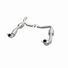 Load image into Gallery viewer, MagnaFlow Direct Fit Catalytic Converter 2008+ Ford E-150 4.6L