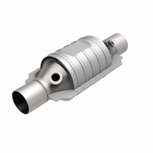 Load image into Gallery viewer, MagnaFlow Universal Catalytic Converter 2 Dual O2 Boss