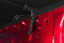 Load image into Gallery viewer, Tonno Pro 05-10 Dodge Dakota 5.3ft Fleetside Tonno Fold Tri-Fold Tonneau Cover