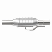 Load image into Gallery viewer, MagnaFlow Direct Fit Catalytic Converter California Grade 94-95 Dodge Ram 2500 8.0L