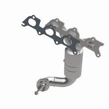 Load image into Gallery viewer, MagnaFlow DF Cat Conv 07-11 Chrysler Sebring 2.7L Fr Manifold / 08-10 Dodge Avenger 2.7L Fr Manifold