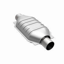 Load image into Gallery viewer, MagnaFlow Universal Catalytic Converter 2.25 W/O2 Boss