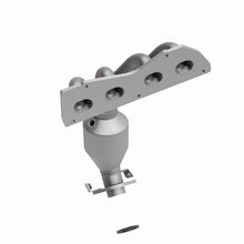 Load image into Gallery viewer, MagnaFlow Direct Fit Catalytic Converter 09 Toyota Venza 2.7L