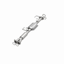 Load image into Gallery viewer, MagnaFlow Direct Fit Catalytic Converter 95-96 Previa 2.4L
