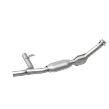 Load image into Gallery viewer, MagnaFlow Direct Fit Catalytic Converter 97-98 Expedition-Navigator
