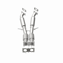 Load image into Gallery viewer, MagnaFlow Direct Fit Catalytic Converter 2008-2012 LR2 3.2 L Underbody