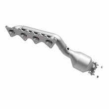 Load image into Gallery viewer, MagnaFlow Direct Fit Catalytic Converter 2009 Kia Borrego 4.6L Passenger Side