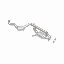 Load image into Gallery viewer, MagnaFlow Direct Fit Catalytic Converter 95-97 Lincoln Continental
