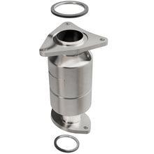 Load image into Gallery viewer, MagnaFlow Direct Fit Catalytic Converter 01-06 Lexus GS430/LS430 4.3L V8 (CA Emissions)