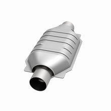 Load image into Gallery viewer, MagnaFlow Universal Catalytic Converter 2 W/O2 Boss