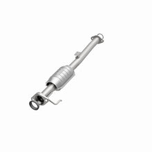 Load image into Gallery viewer, MagnaFlow Direct Fit Catalytic Converter 2000 Chevy Tracker 1.6L